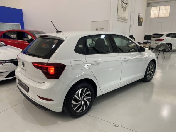 VOLKSWAGEN Polo Life 1.0 TSI 70kW 95CV (2023) - Image 24