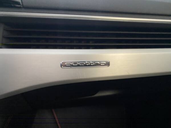 AUDI A4 AVANT 40 TDI BLACK LINE QUATTRO S-TRONIC - Imagen 35