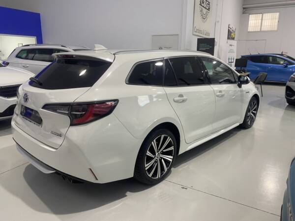 TOYOTA COROLLA TOURING HYBRIDO 180 CV 2021 - Imagen 10