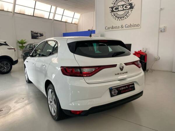 RENAULT MEGANE BLUE BUSINESS TDCI 115 CV 5P - Imagen 11