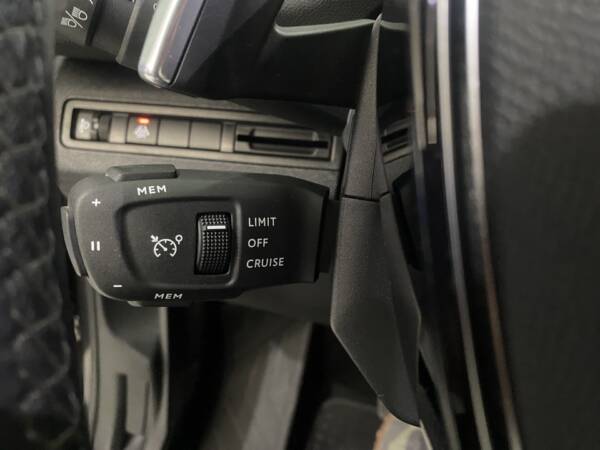 PEUGEOT 3008 1.5  HDI 130 CV ALLURE PACK - Imagen 22