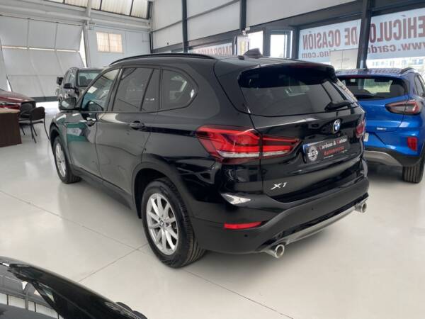 BMW X1 sDrive18dA Corporate - Imagen 4