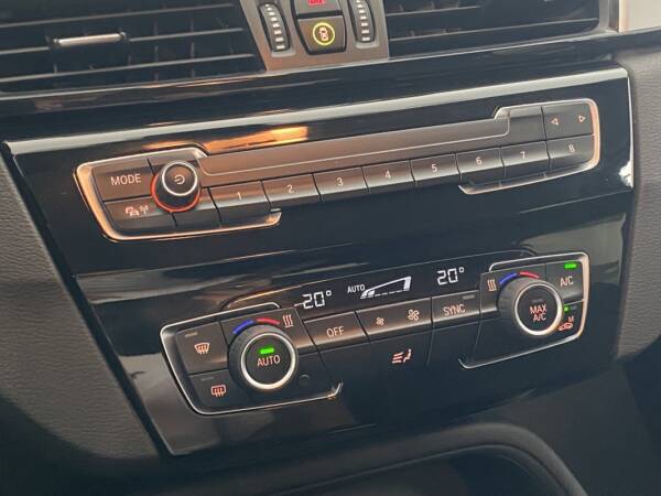 BMW X1 sDrive18dA Corporate - Imagen 7