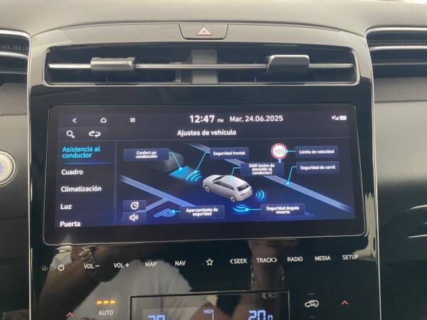 HYUNDAI TUCSON 1.6 TGDI 48V 150CV Tecno Sky DCT - Imagen 14