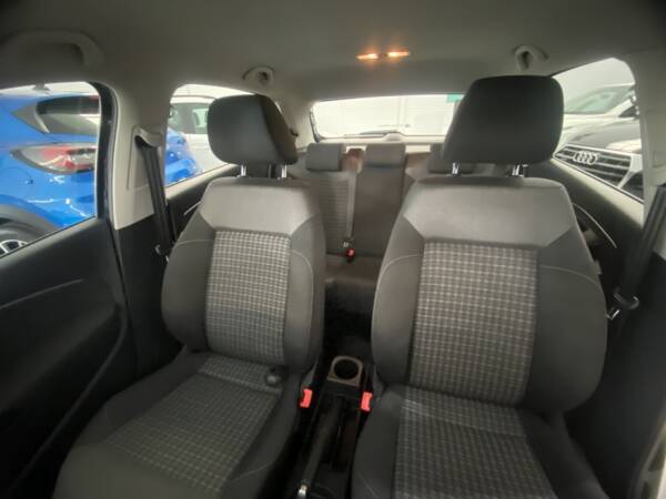 Volkswagen Polo 1.4 tdi 90 cv Bluemotion - Imagen 23