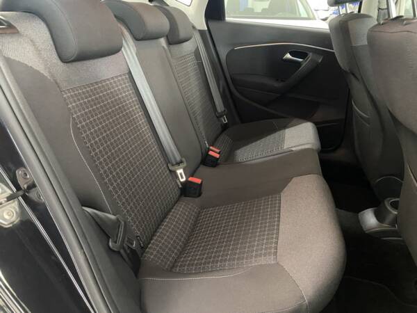 Volkswagen Polo 1.4 tdi 90 cv Bluemotion - Imagen 24