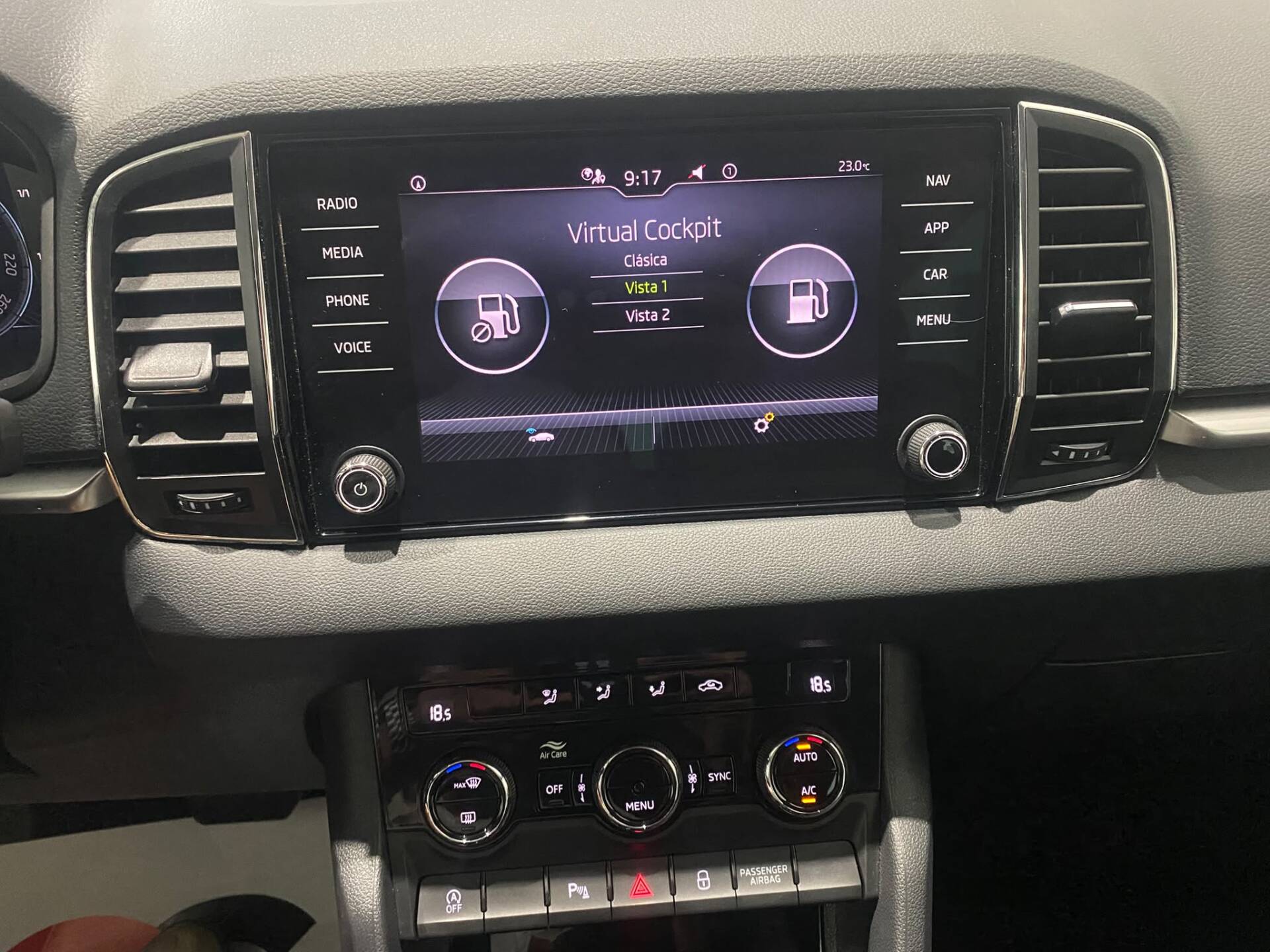 SKODA Karoq 2.0 TDI 116 cv DSG Ambition - Imagen 24
