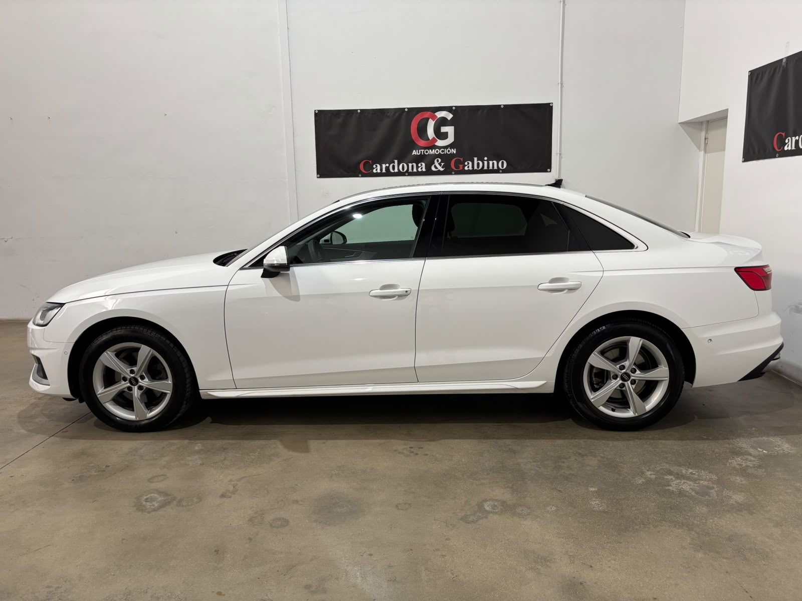 Audi A4 2.0 tdi 163 cv S-tronic 2022 - Imagen 9